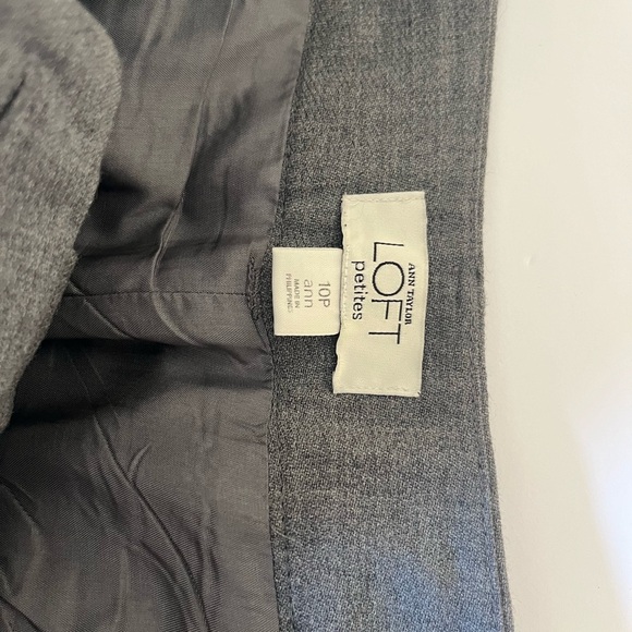 LOFT Gray Dress Pants petites 10P - Picture 2 of 5